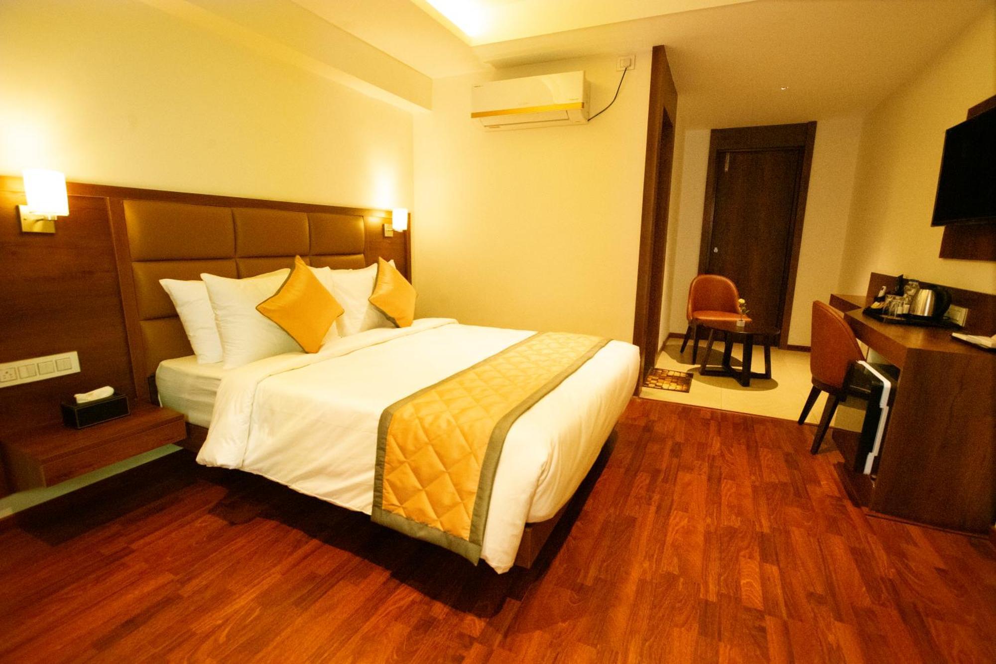 Golden Fortune Inn Hotel بنغالور المظهر الخارجي الصورة