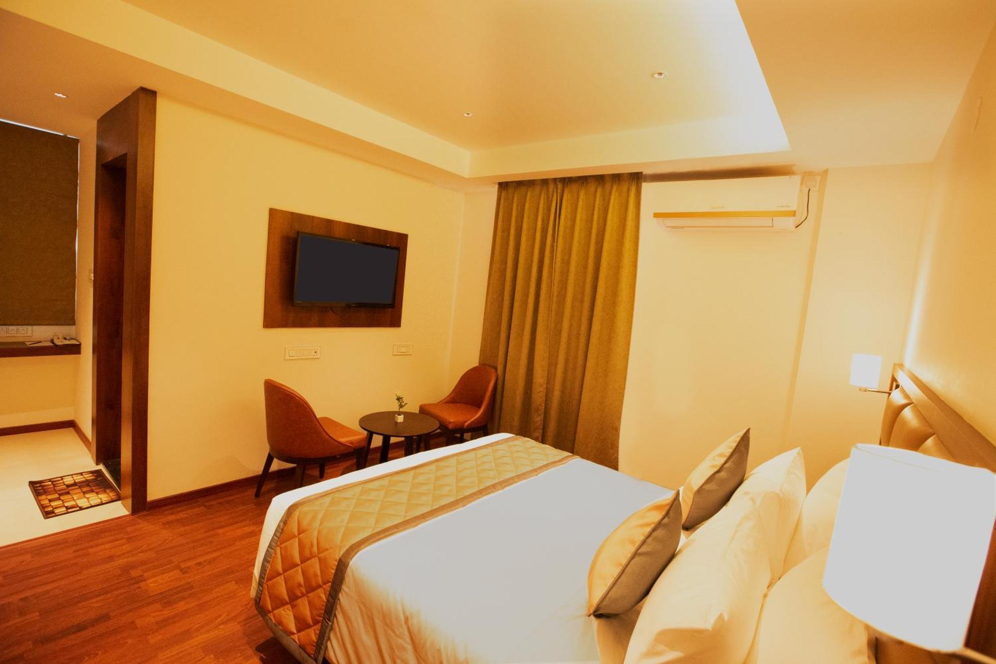 Golden Fortune Inn Hotel بنغالور المظهر الخارجي الصورة