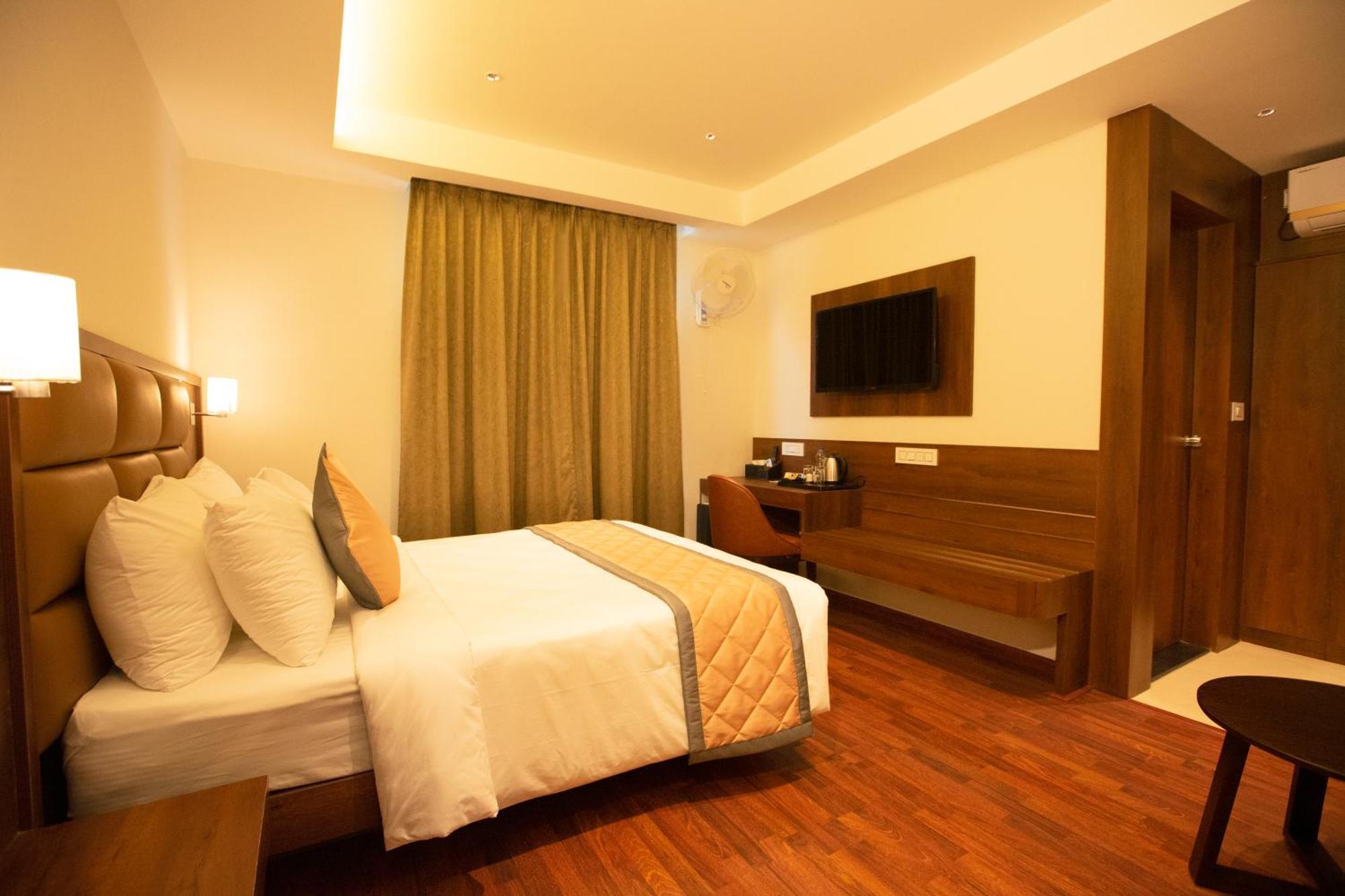 Golden Fortune Inn Hotel بنغالور المظهر الخارجي الصورة
