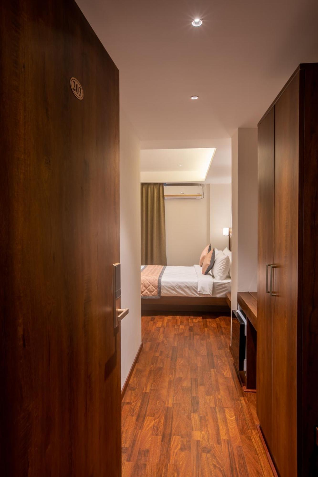 Golden Fortune Inn Hotel بنغالور المظهر الخارجي الصورة